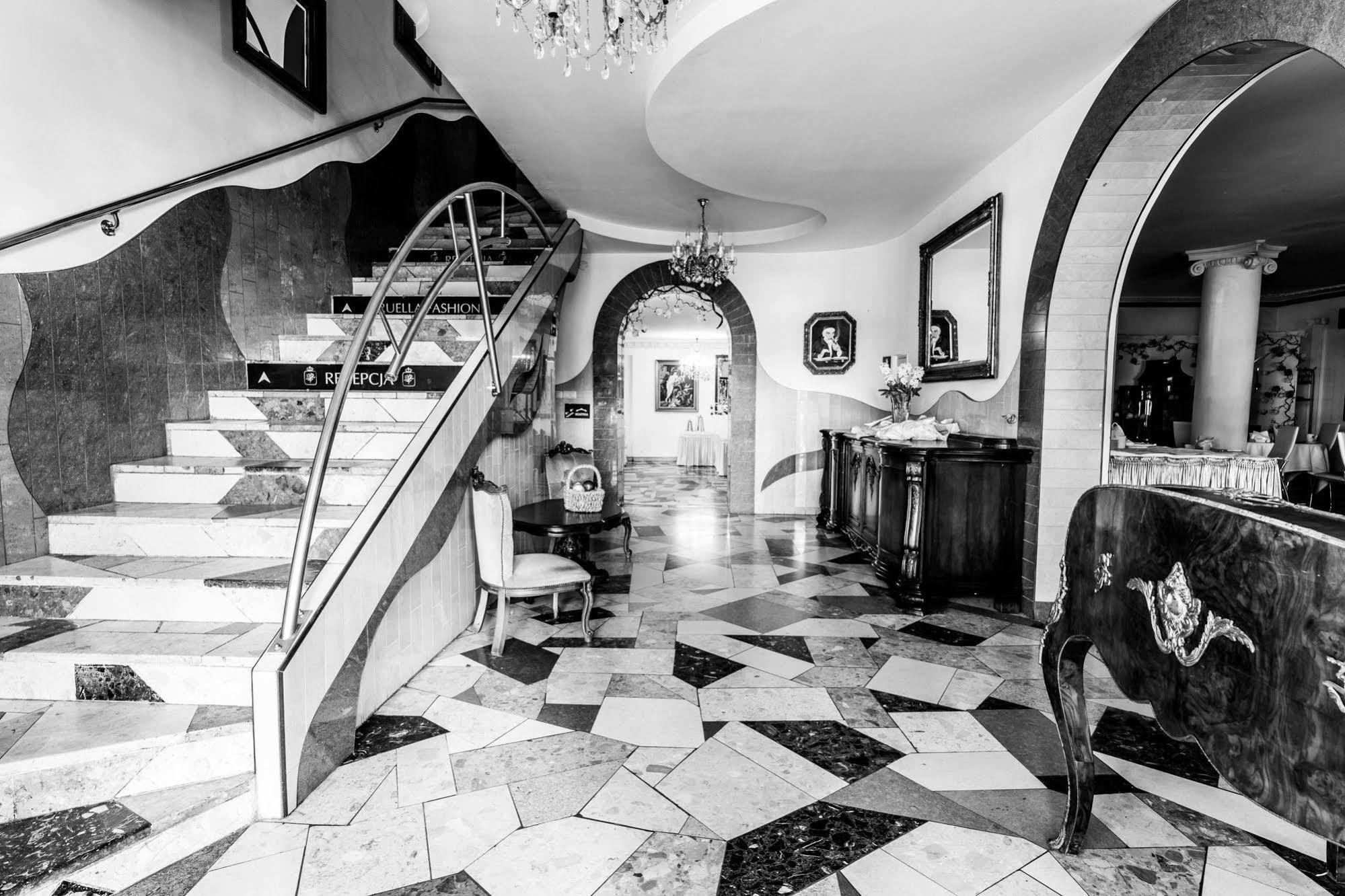 My Warsaw Residence - Czarny Kot Экстерьер фото